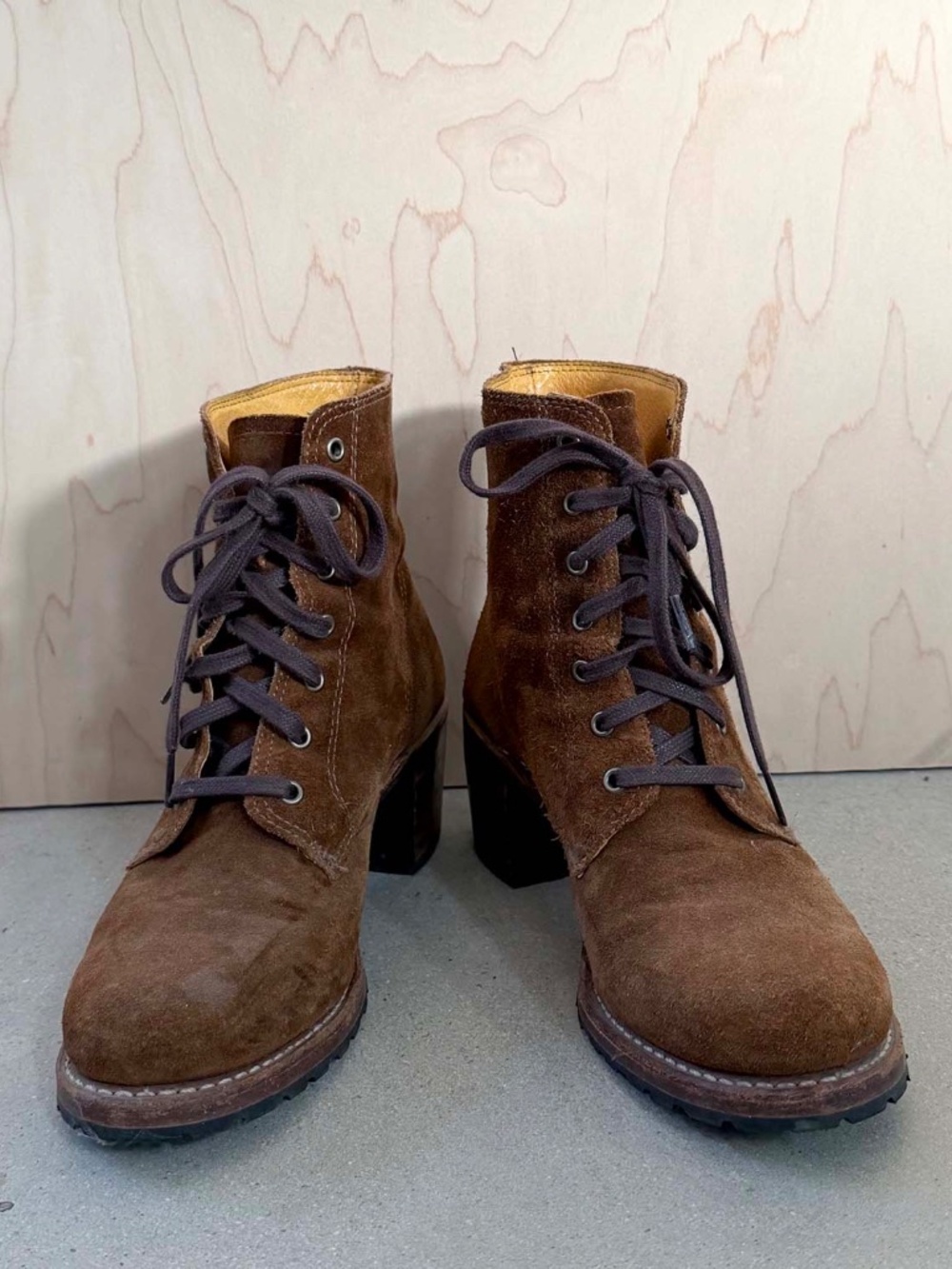 Frye Sabrina boot in brown suede, size 9 womens - Picture 3 of 6